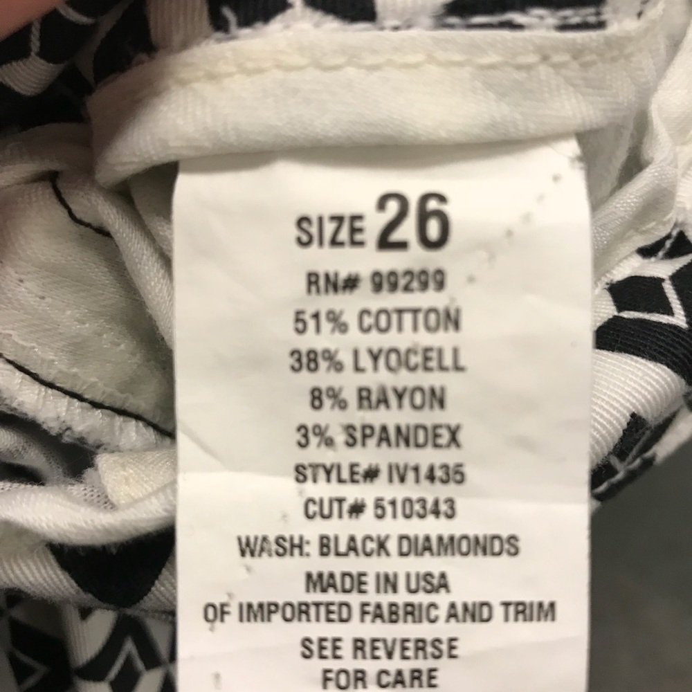Level 99 new with tags tuxedo short. Size 26 - Picture 3 of 3